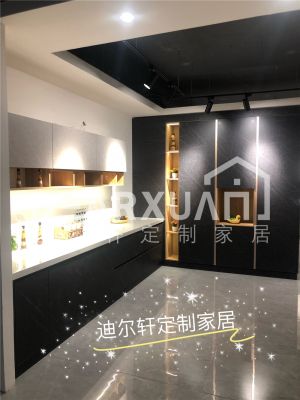 现代轻奢橱柜